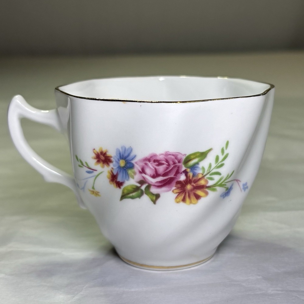 Vintage Heritage England Bone China Floral Tea Cup Gold Trim‎ White Pink 2.75"